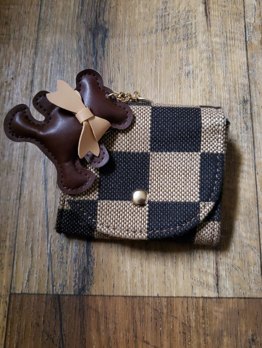 Checkered Black and Brown Women’s Money Holder with Teddybear Keychain Charm